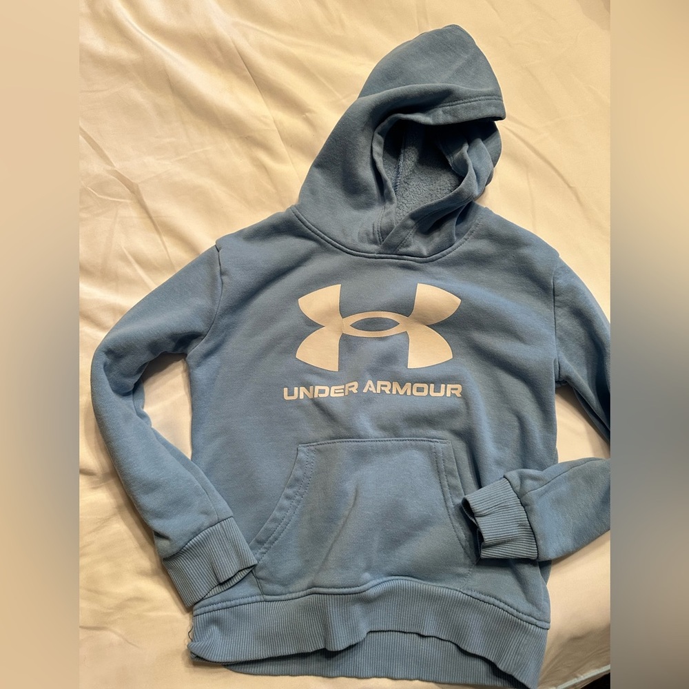 Boys Under Armour sweatshirt size 6